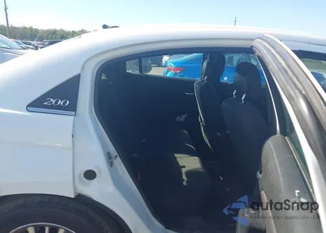 2014 Chrysler 200 Lx из США, поврежденный, VIN 1C3CCBAB5EN231393